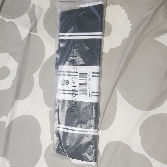 Victoria's Secret VS Striped Tote - Picture 5 of 7